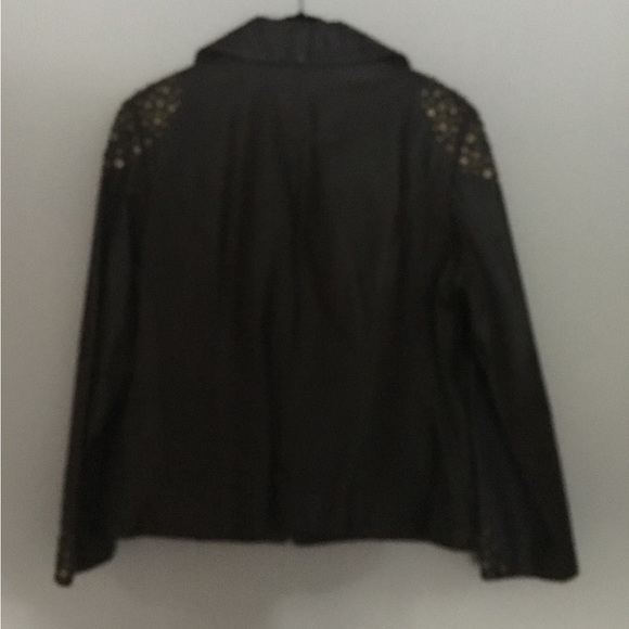 Gorgeous Pamela McCoy Studded Leather Jacket (new-never-worn-new) Size Medium - Picture 5 of 13
